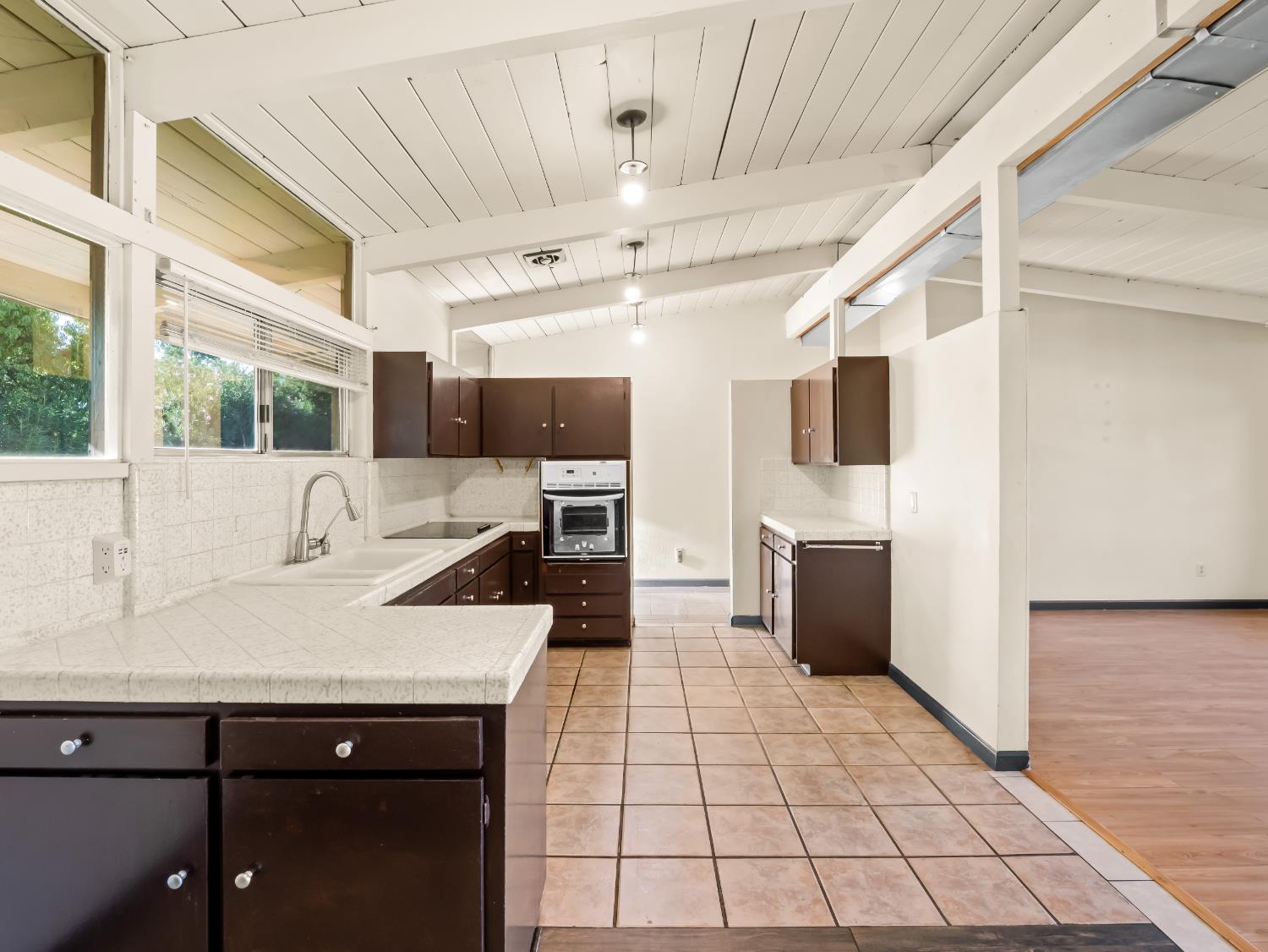 4160 N Dewitt Ave, Fresno, CA 93727