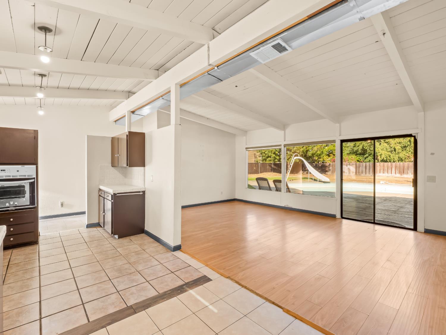 4160 N Dewitt Ave, Fresno, CA 93727
