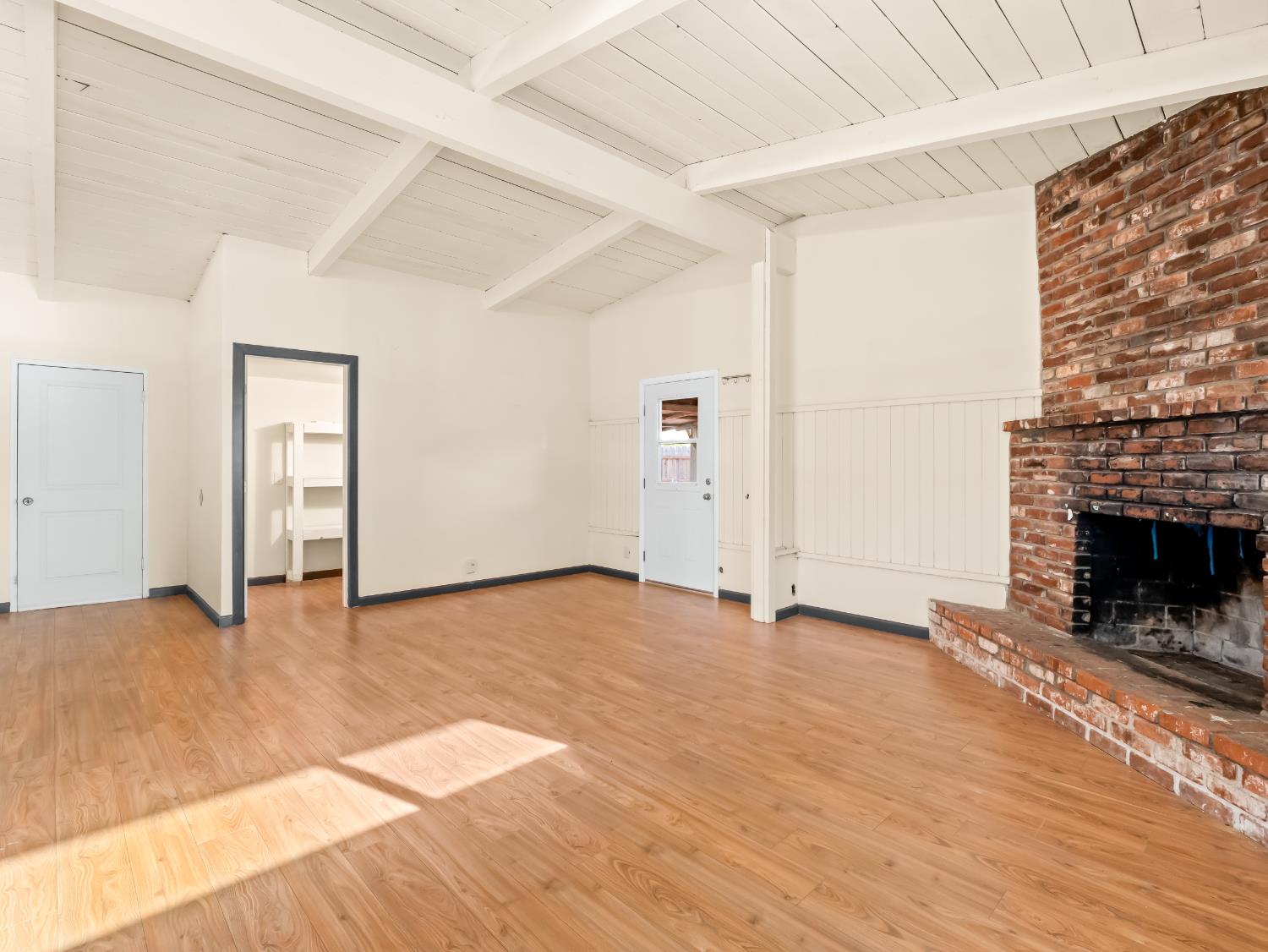 4160 N Dewitt Ave, Fresno, CA 93727