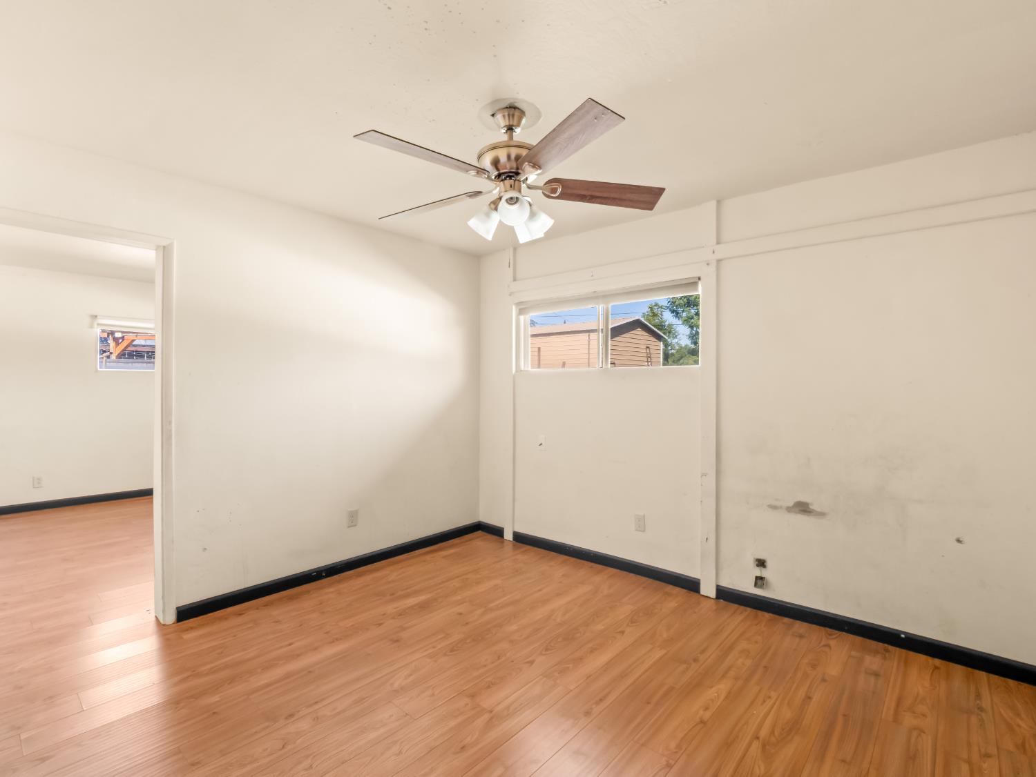 4160 N Dewitt Ave, Fresno, CA 93727