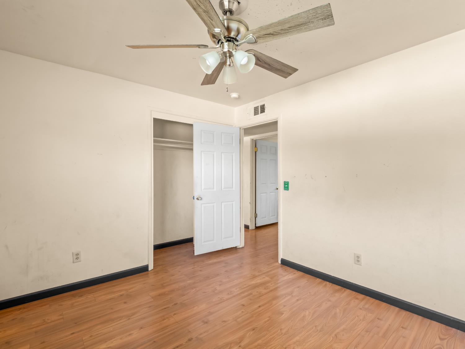 4160 N Dewitt Ave, Fresno, CA 93727