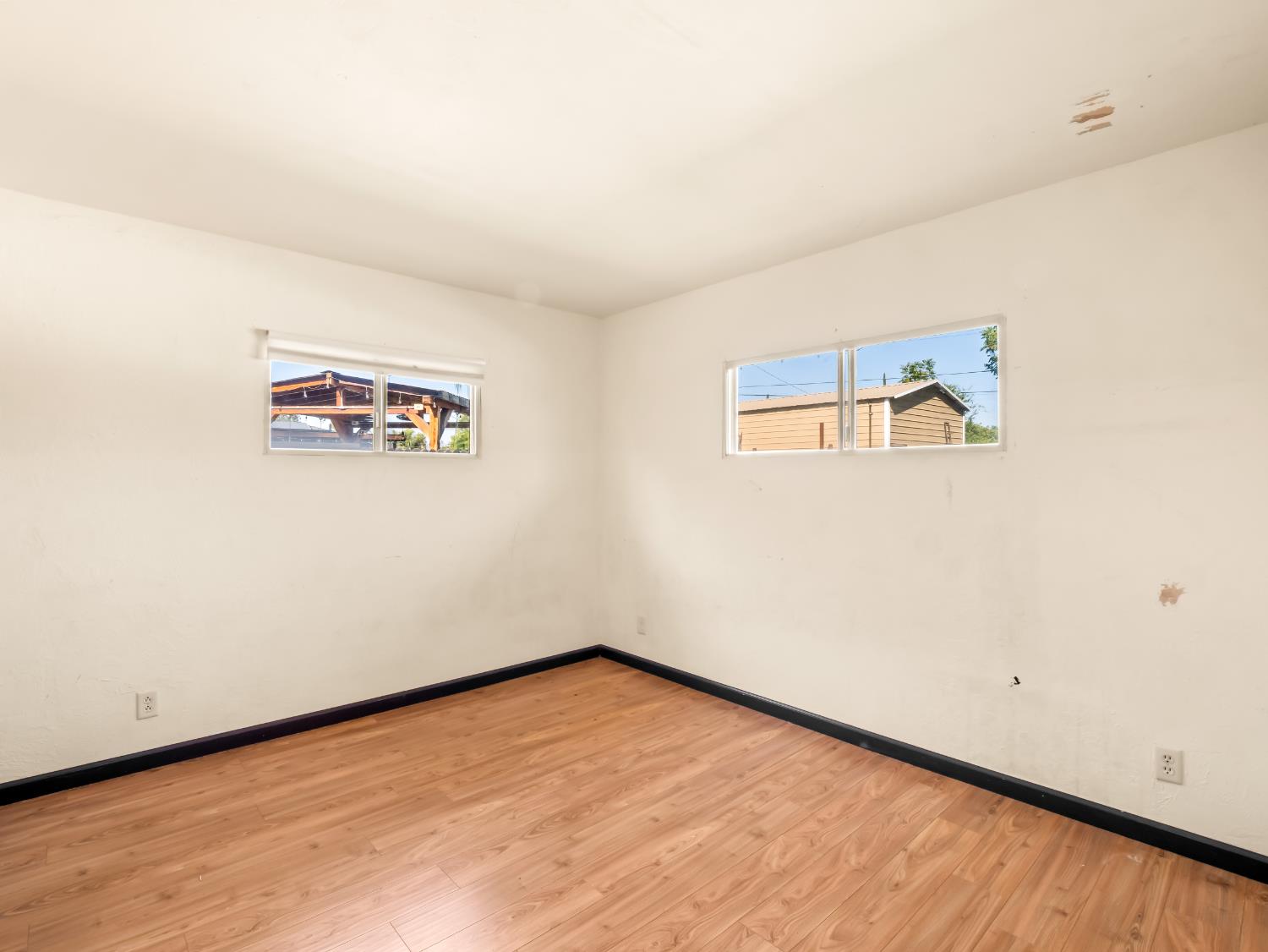 4160 N Dewitt Ave, Fresno, CA 93727