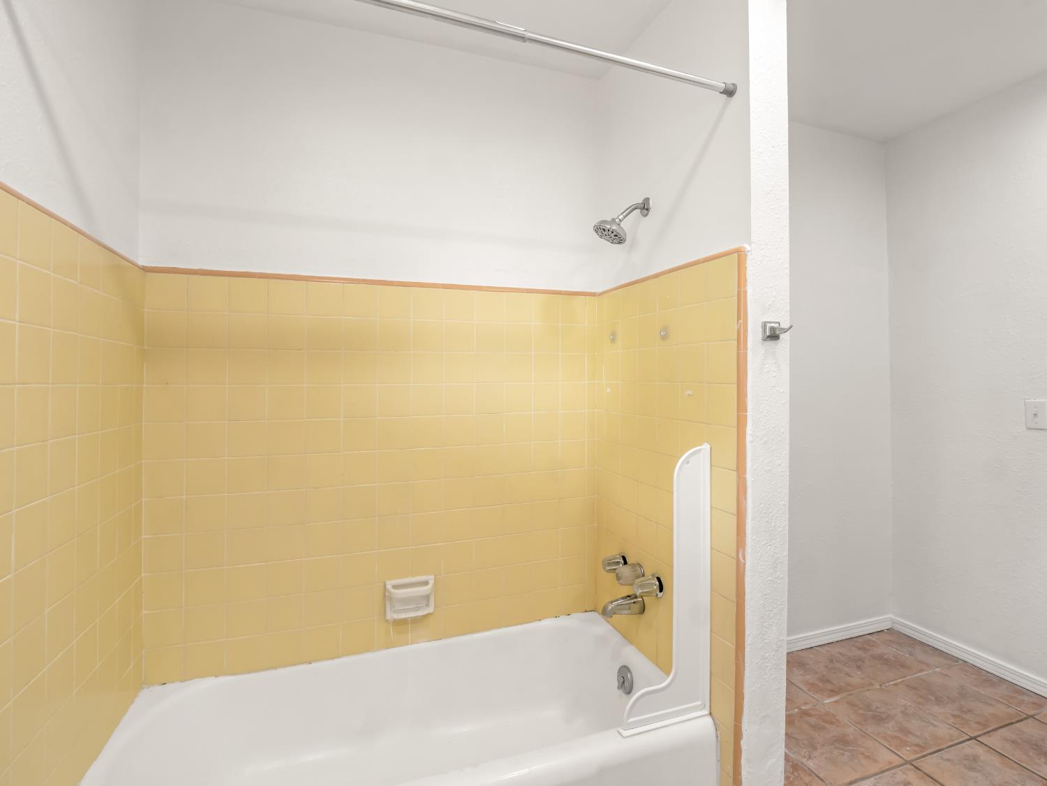 4160 N Dewitt Ave, Fresno, CA 93727