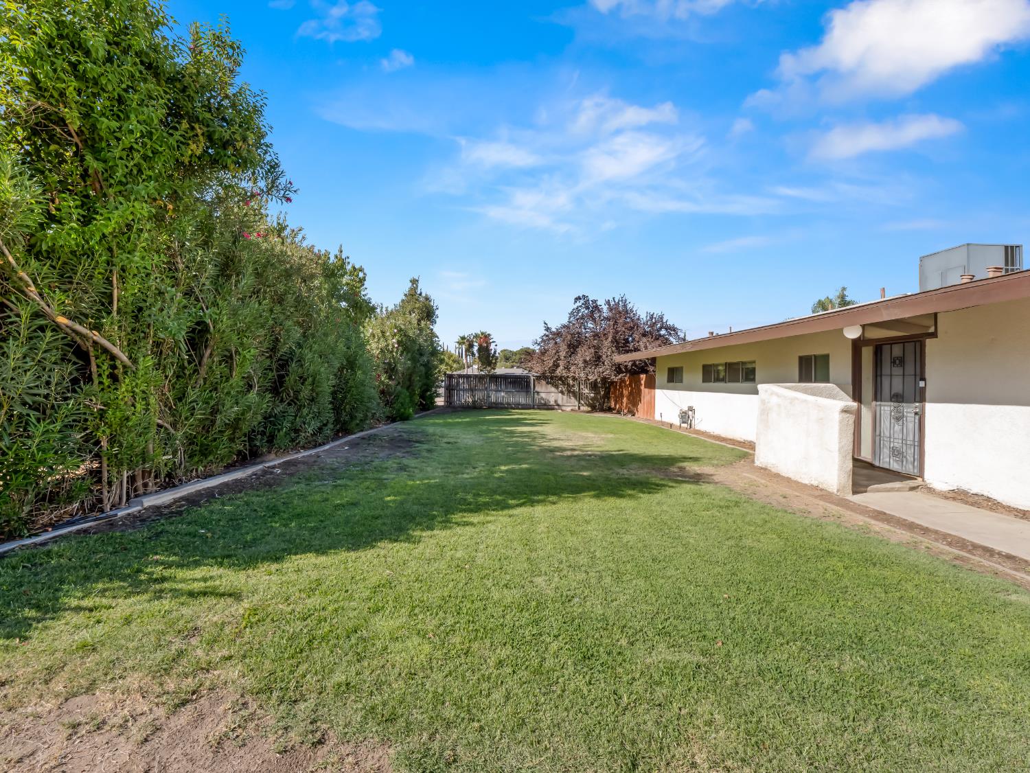 4160 N Dewitt Ave, Fresno, CA 93727