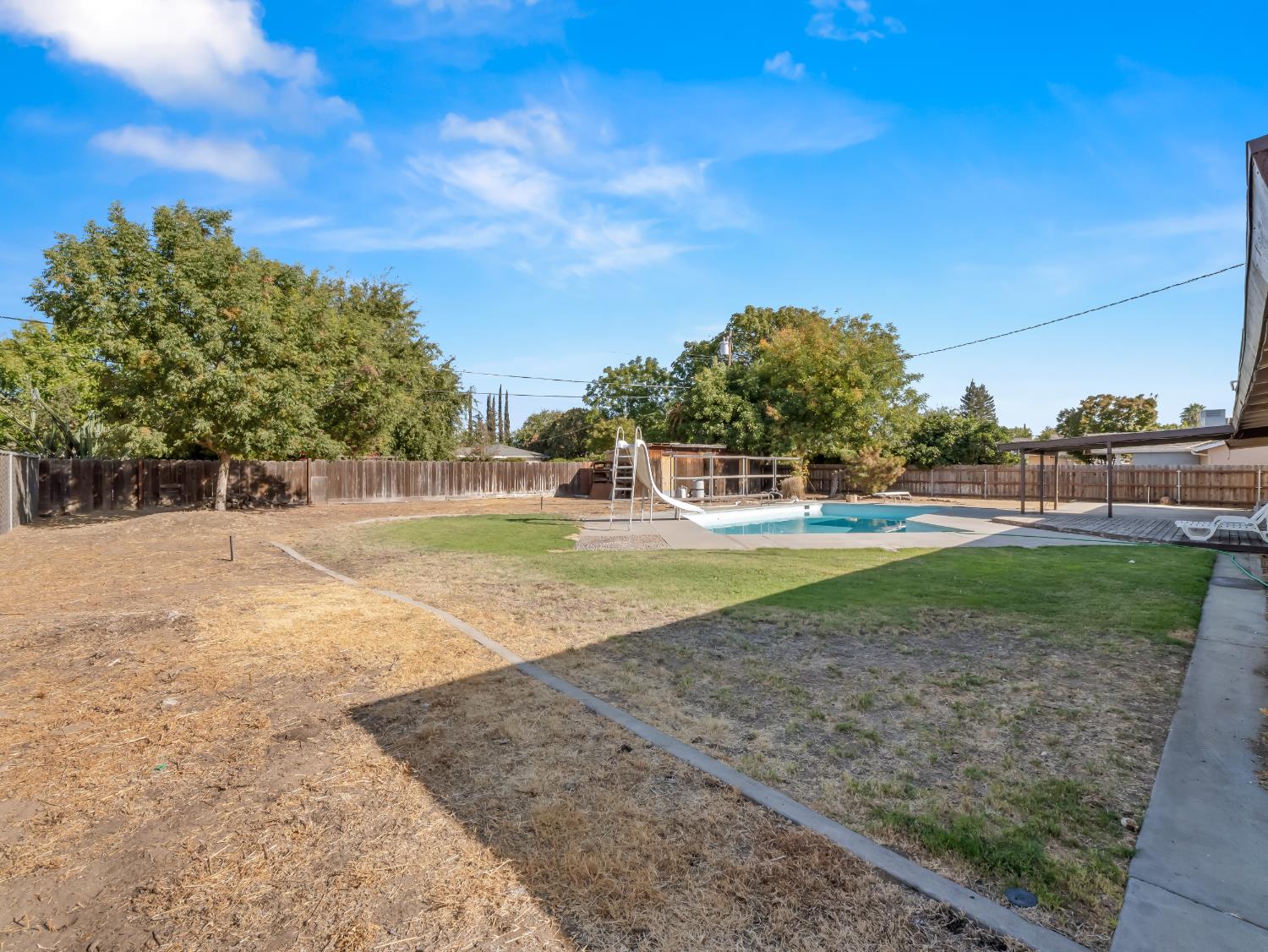 4160 N Dewitt Ave, Fresno, CA 93727