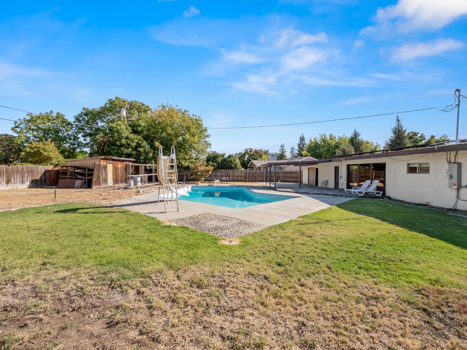 4160 N Dewitt Ave, Fresno, CA 93727