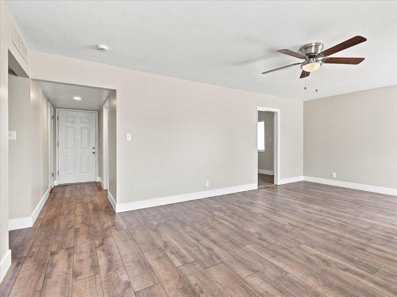 4668 N Bond Ave, Fresno, CA 93726