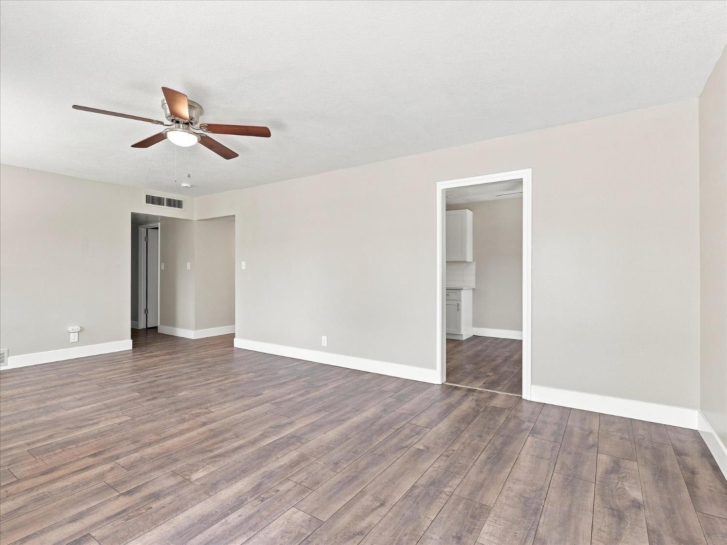 4668 N Bond Ave, Fresno, CA 93726