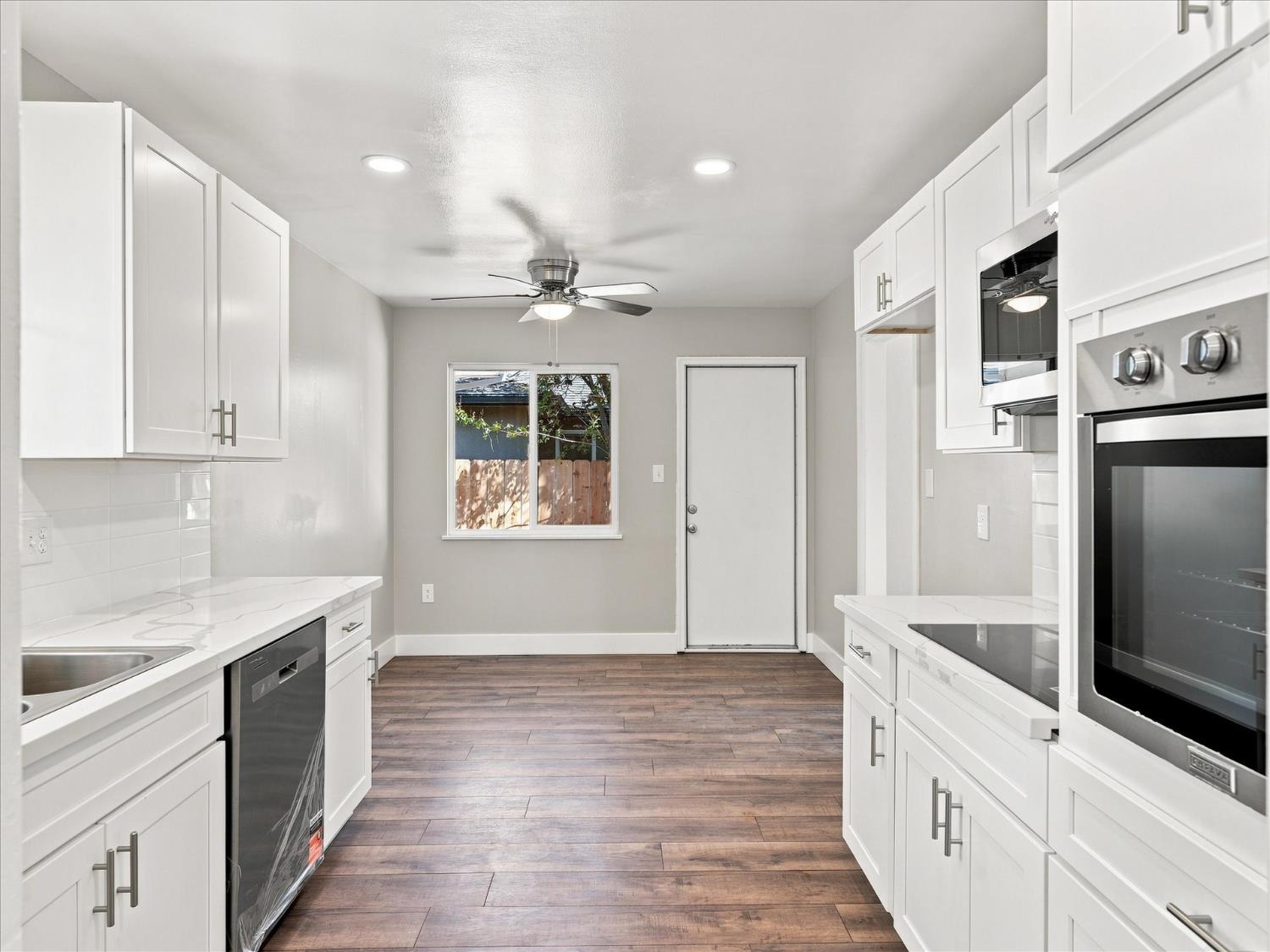 4668 N Bond Ave, Fresno, CA 93726