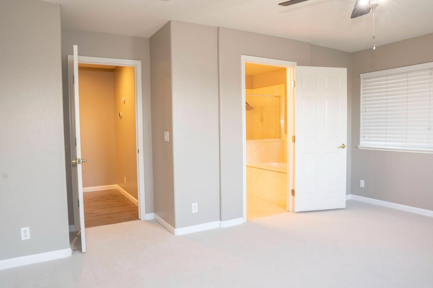 5273 E Geary St, Fresno, CA 93727