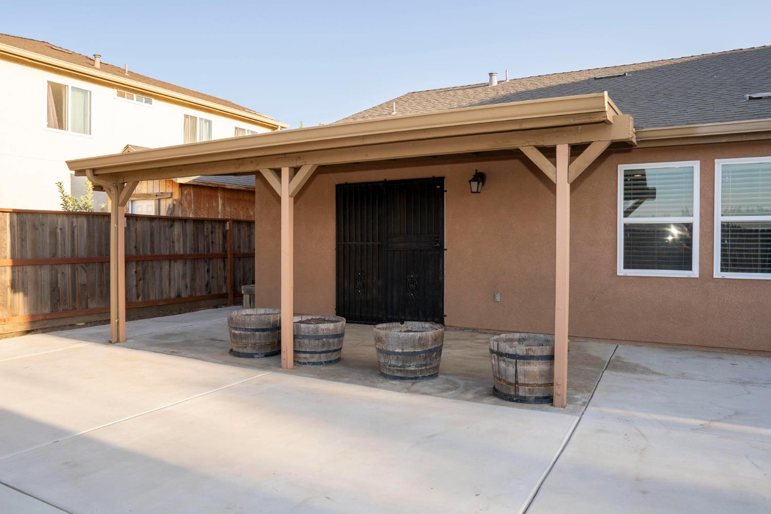 5273 E Geary St, Fresno, CA 93727