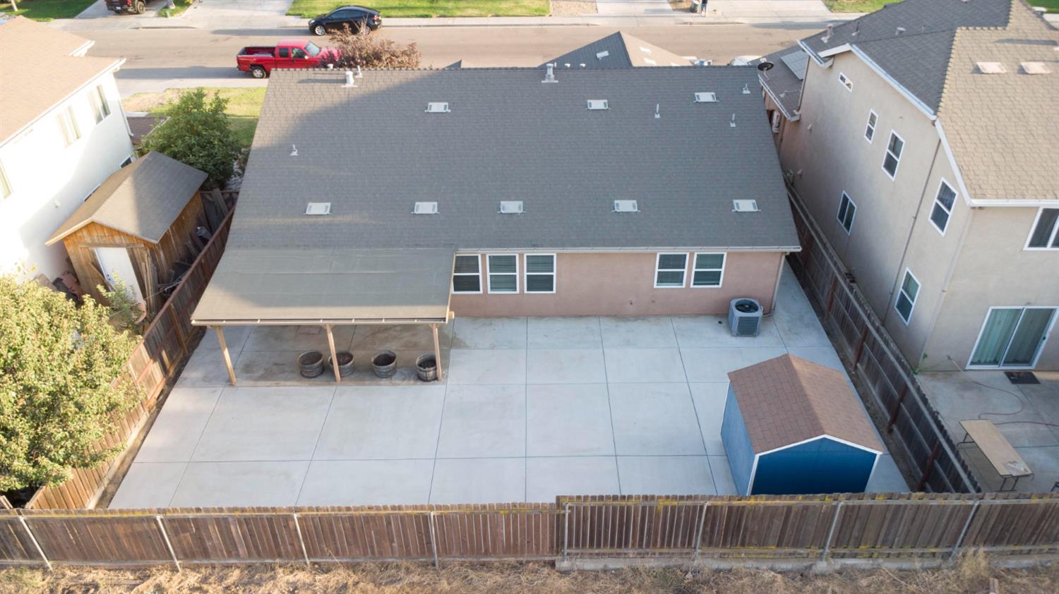 5273 E Geary St, Fresno, CA 93727