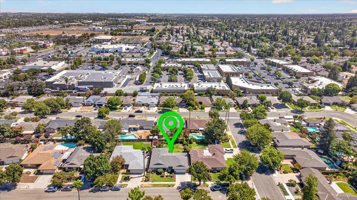 6820 N Laureen Ave, Fresno, CA 93710