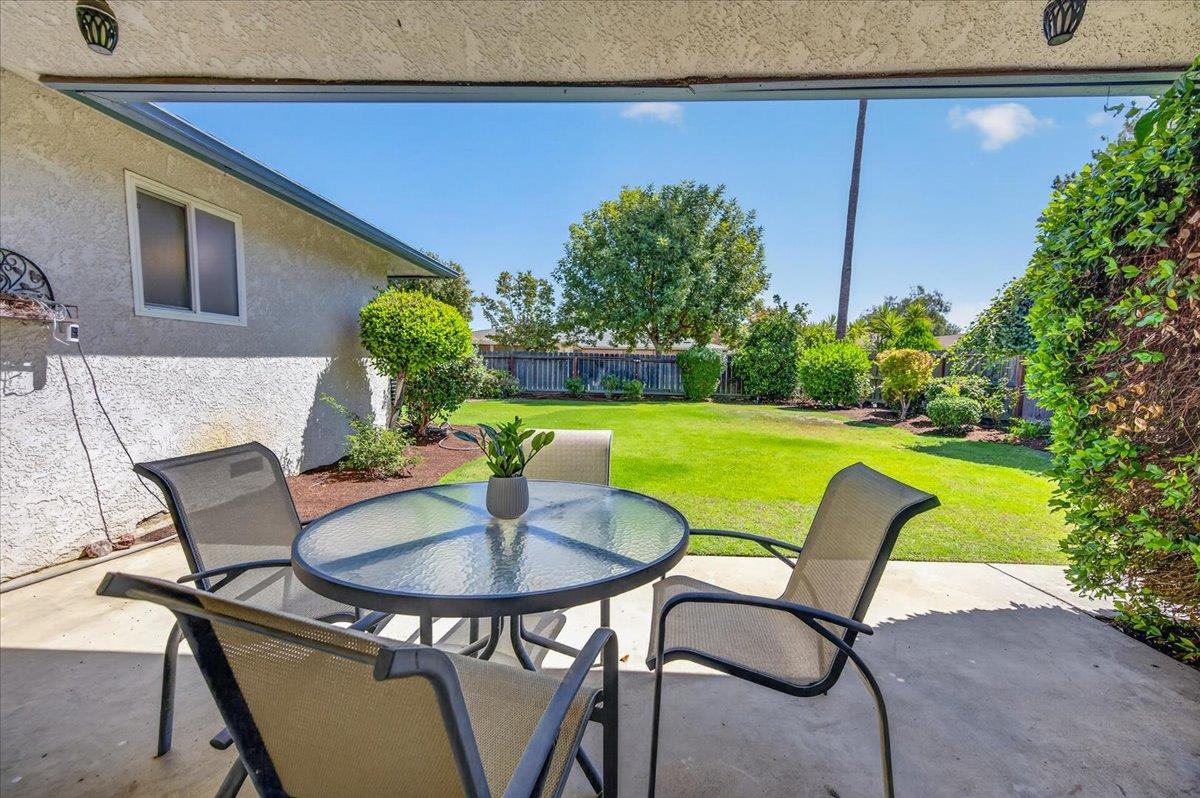 6820 N Laureen Ave, Fresno, CA 93710