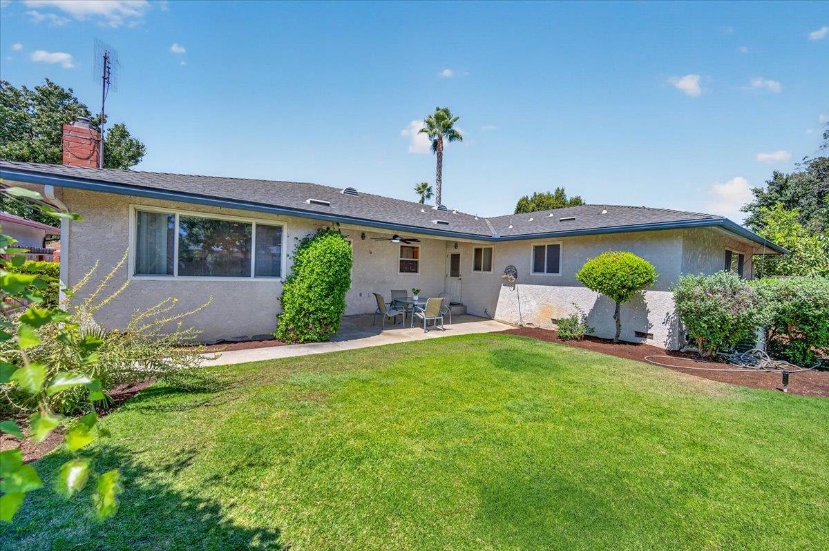 6820 N Laureen Ave, Fresno, CA 93710