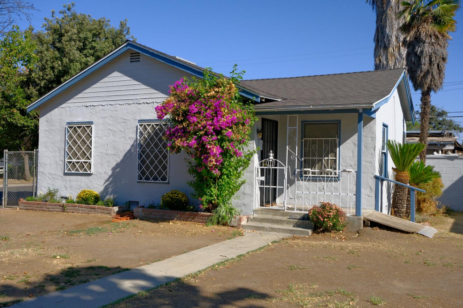 3805 E Heaton Ave, Fresno, CA 93702