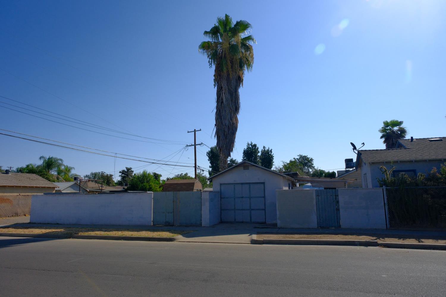 3805 E Heaton Ave, Fresno, CA 93702