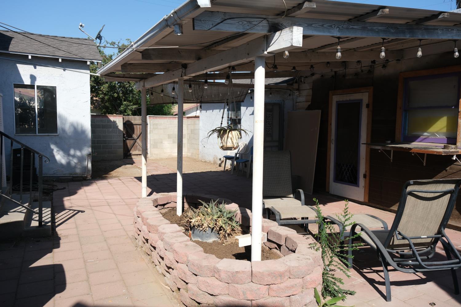 3805 E Heaton Ave, Fresno, CA 93702