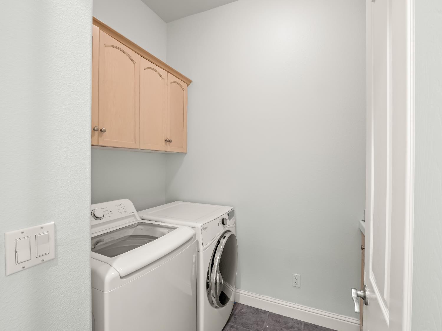 78 W Lester Ave, Clovis, CA 93619
