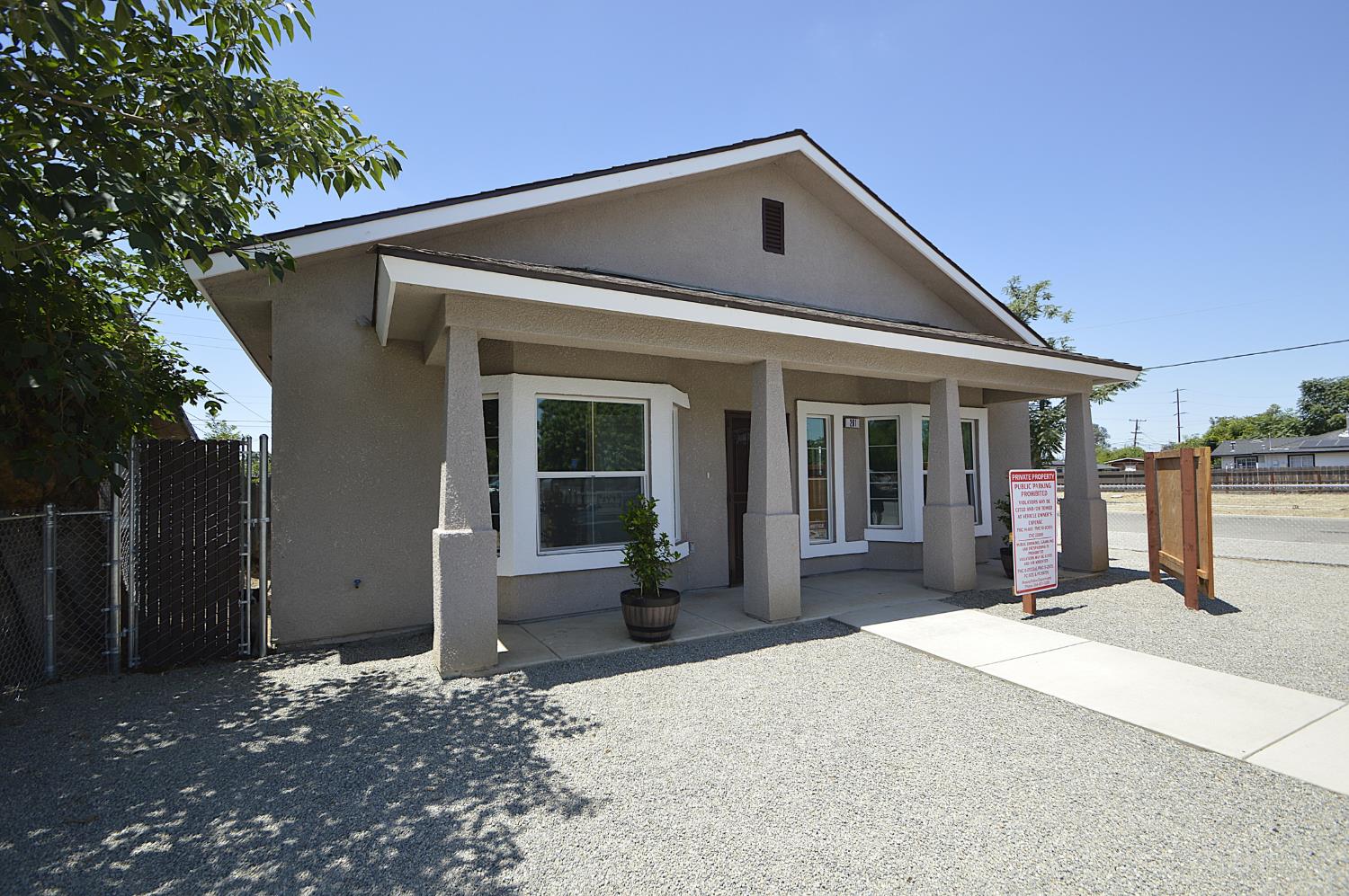 261 E St, Fresno, CA 93706