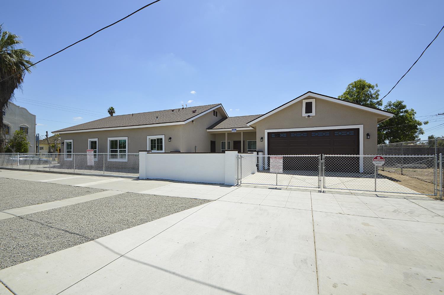 261 E St, Fresno, CA 93706