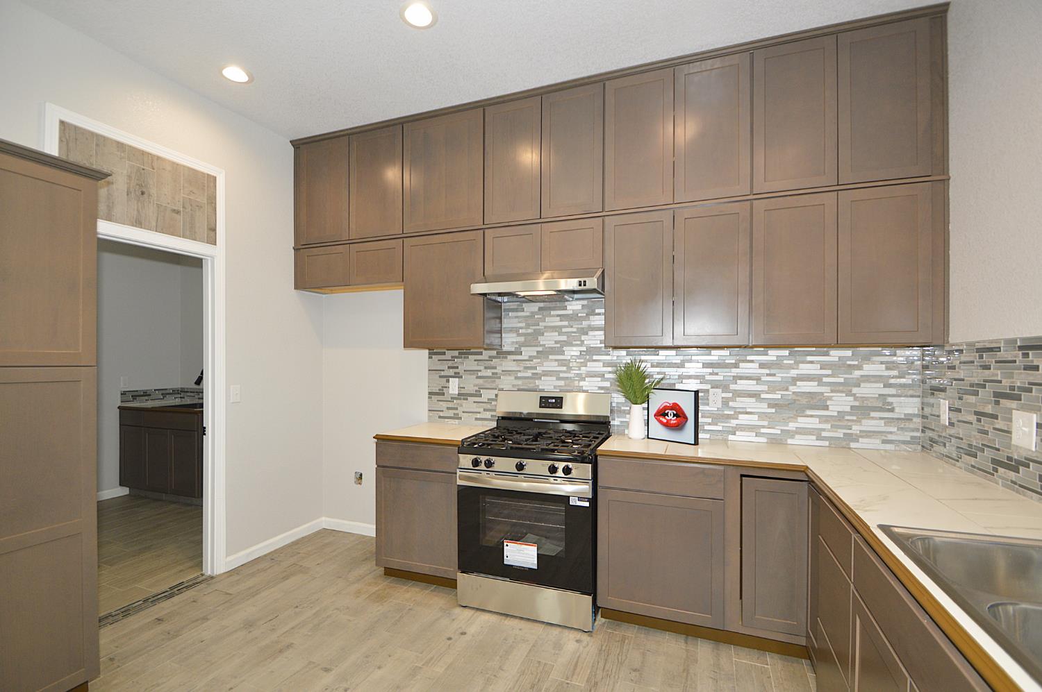 261 E St, Fresno, CA 93706