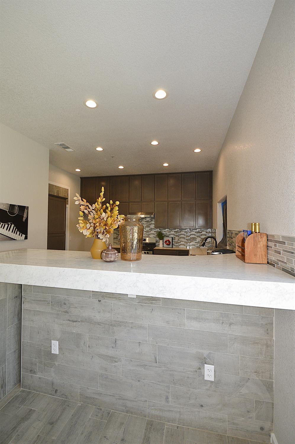 261 E St, Fresno, CA 93706