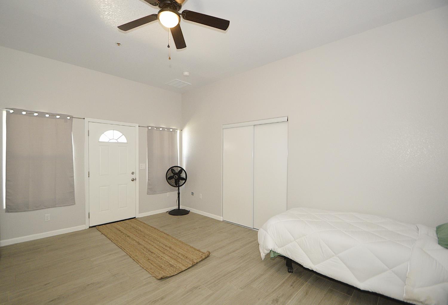 261 E St, Fresno, CA 93706