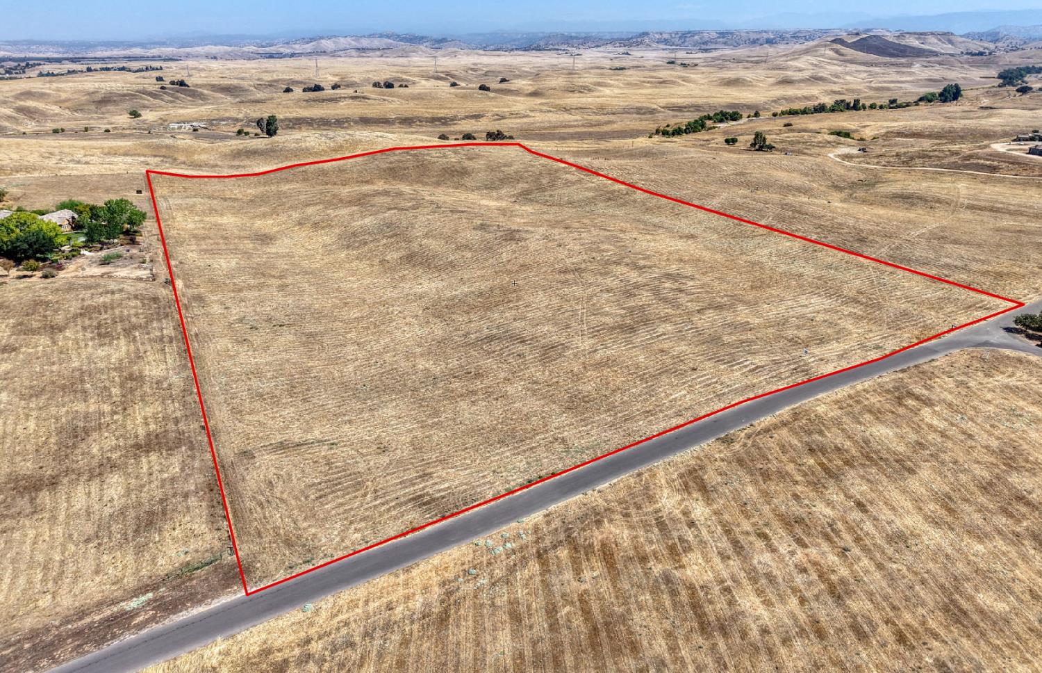 3210 Biglione Dr, Clovis, CA 93619