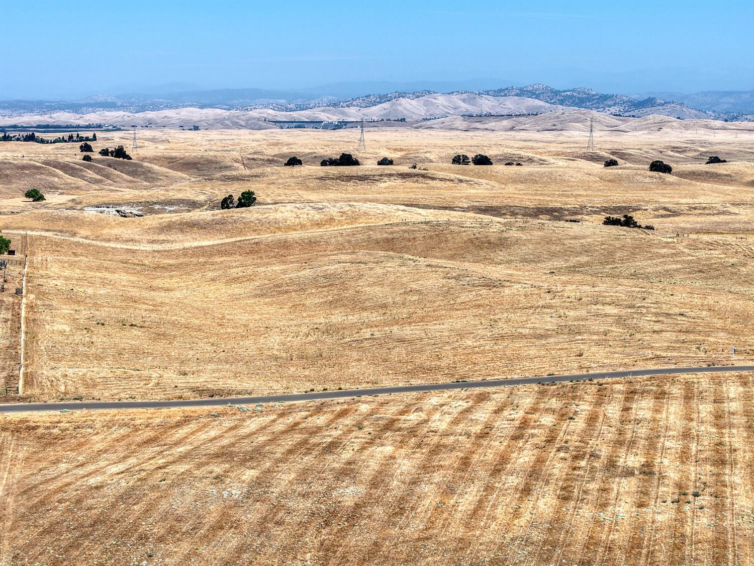 3210 Biglione Dr, Clovis, CA 93619