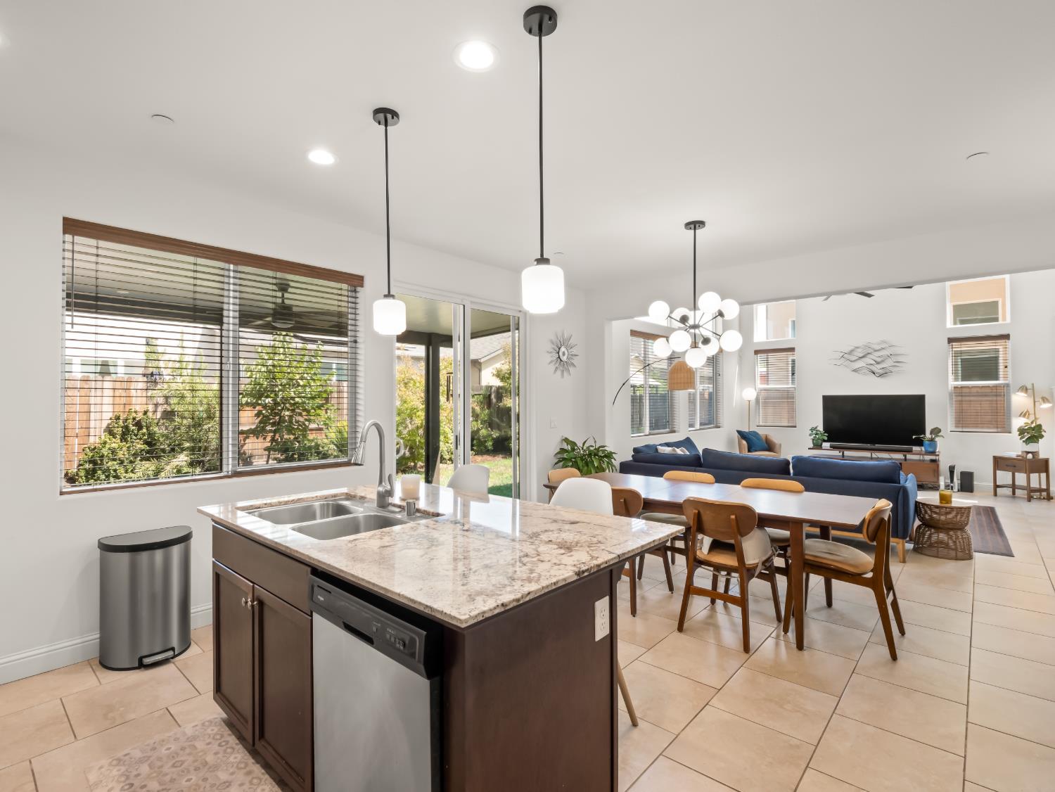 6410 W Donner, Fresno, CA 93723