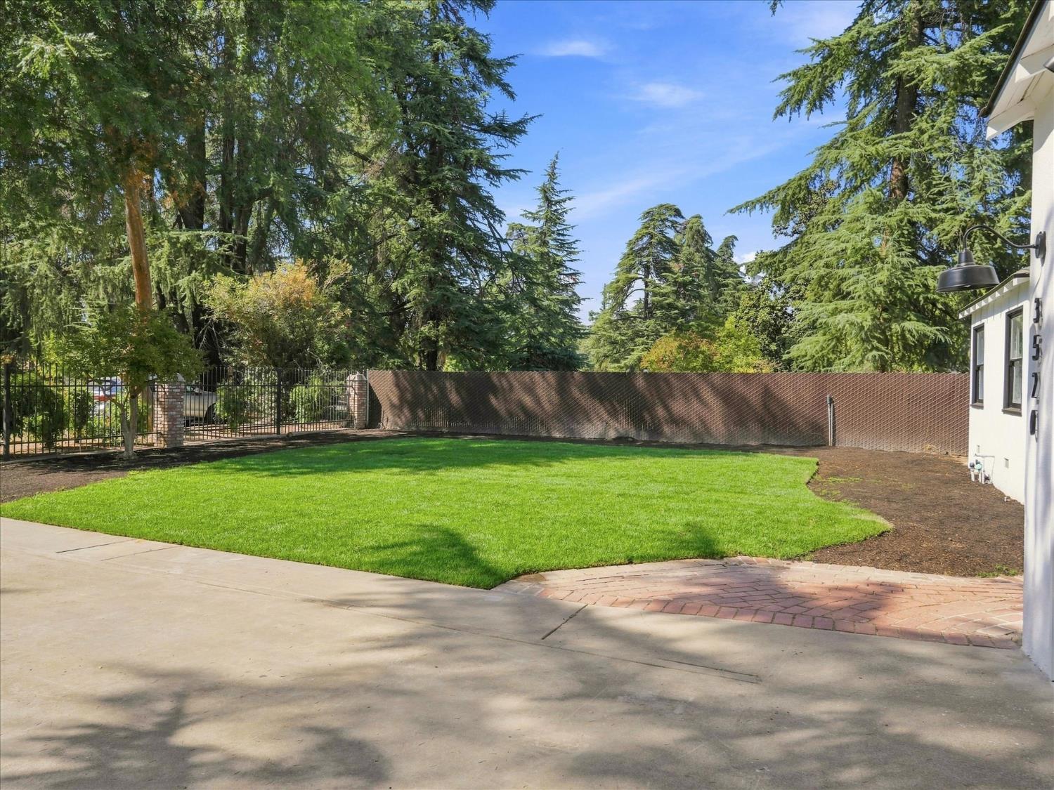 3520 N Van Ness Blvd, Fresno, CA 93704