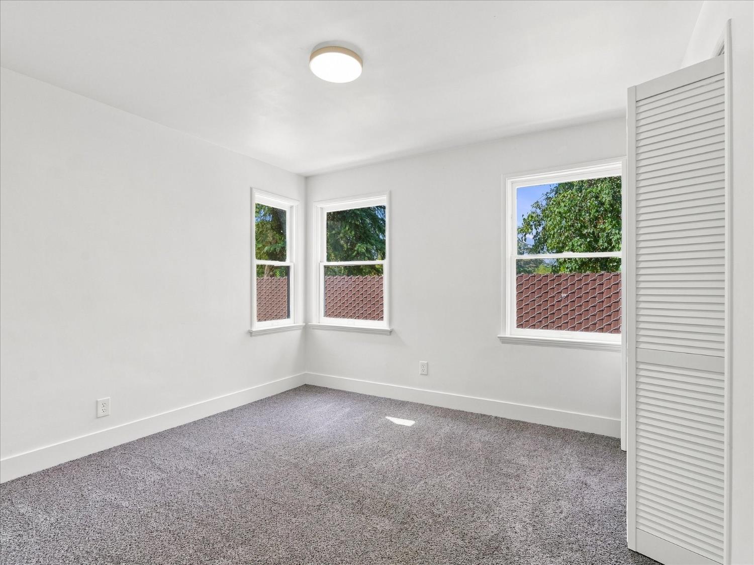 3520 N Van Ness Blvd, Fresno, CA 93704