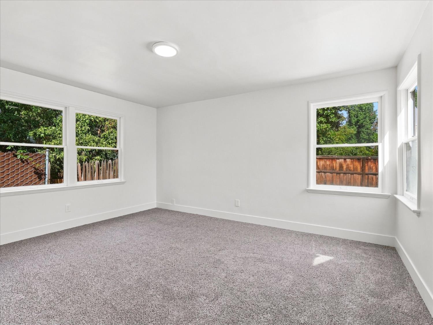 3520 N Van Ness Blvd, Fresno, CA 93704