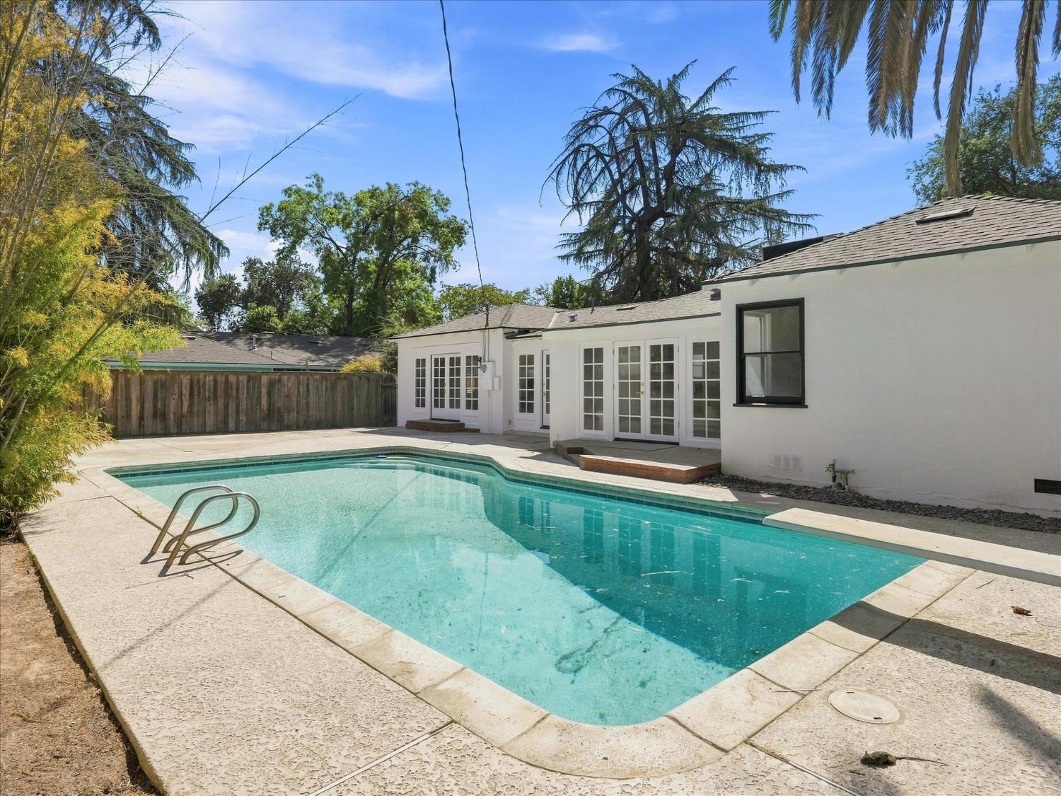 3520 N Van Ness Blvd, Fresno, CA 93704