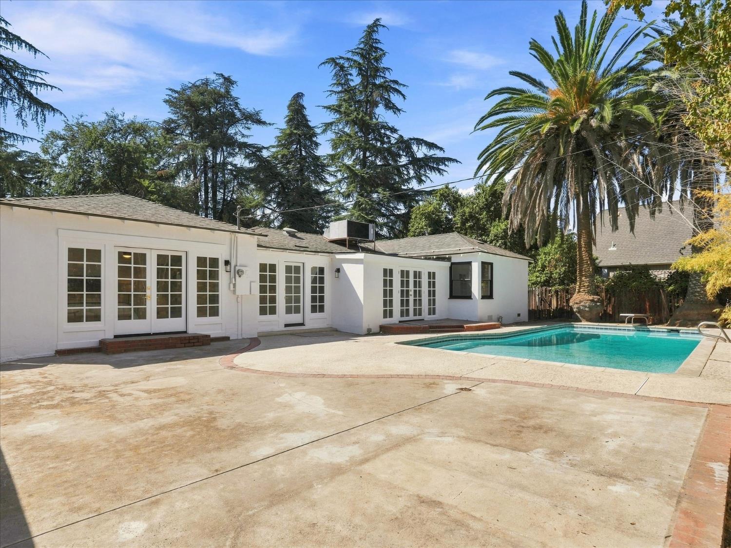 3520 N Van Ness Blvd, Fresno, CA 93704