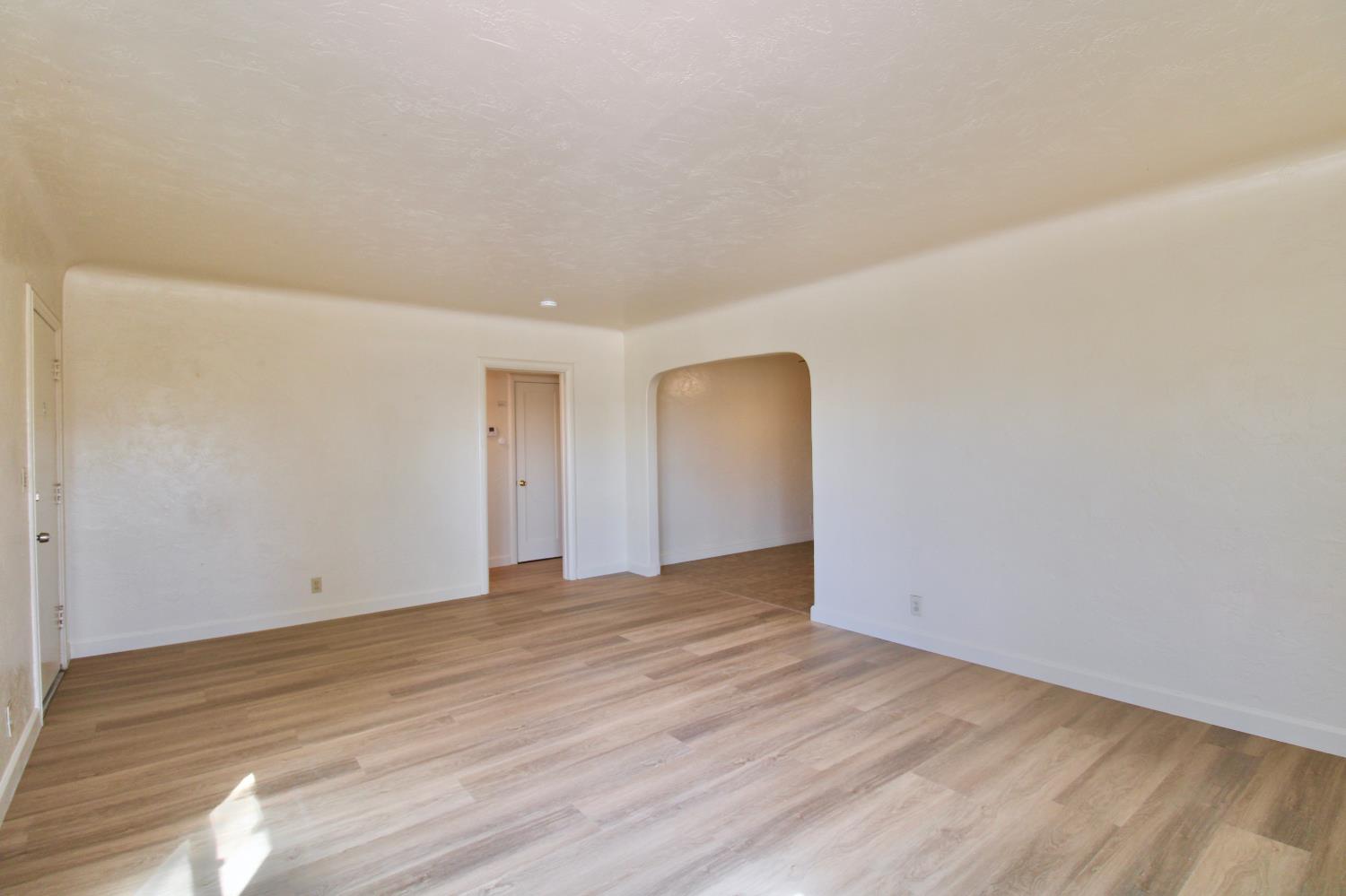 4777 E Hedges Ave, Fresno, CA 93703
