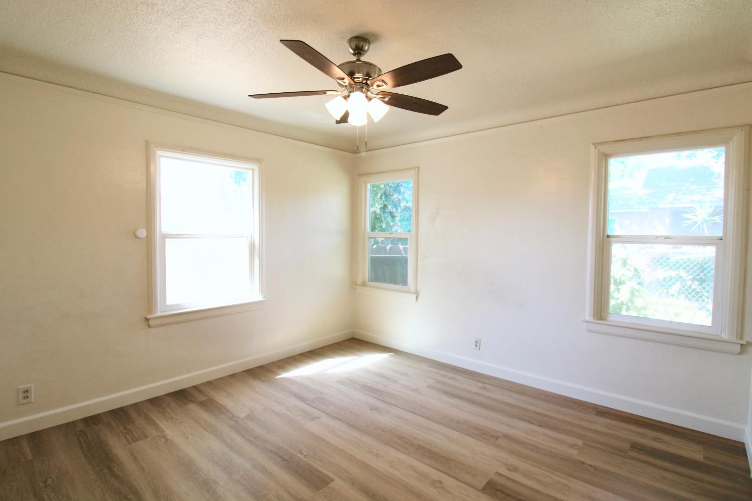 4777 E Hedges Ave, Fresno, CA 93703
