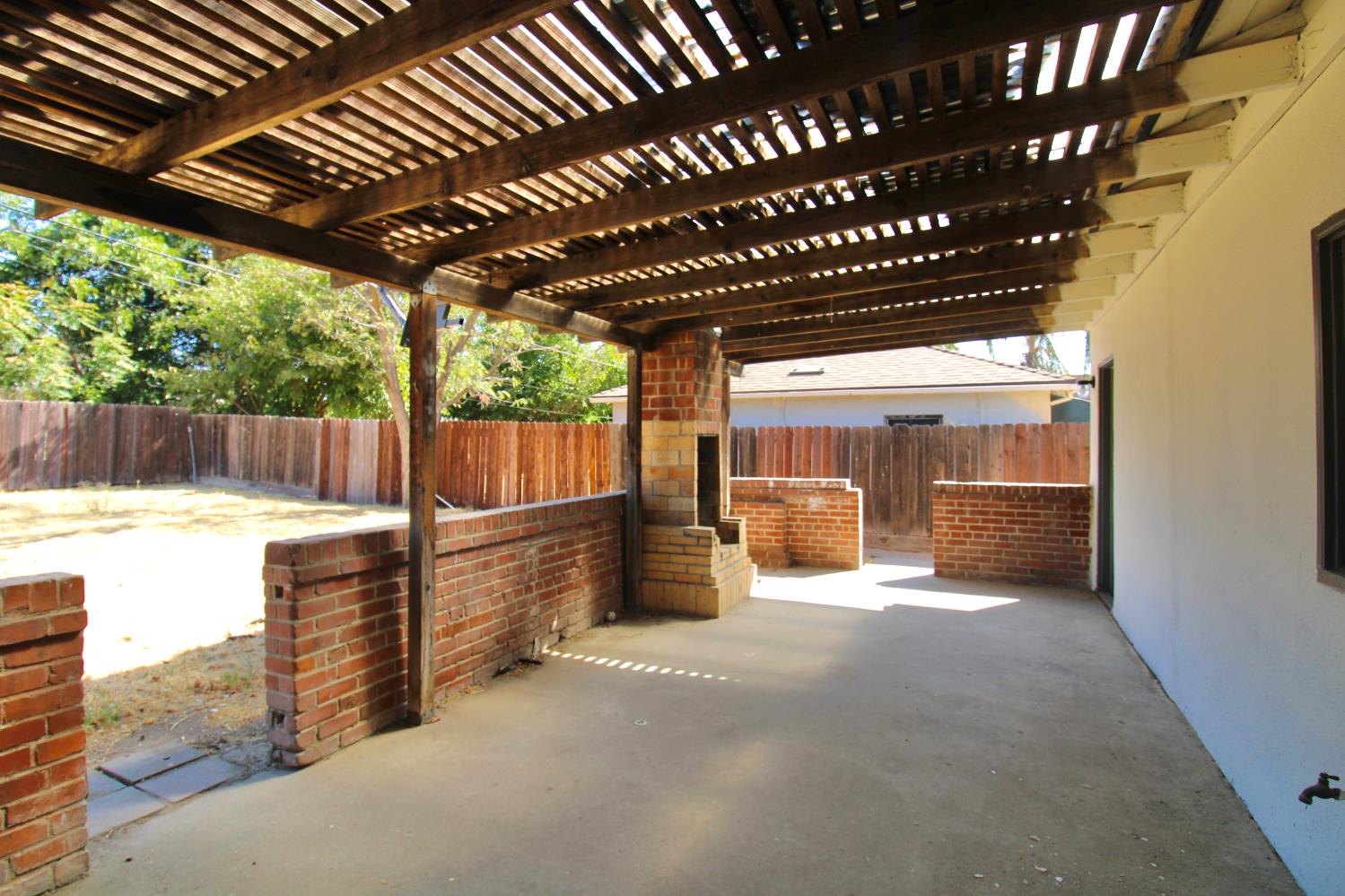 4777 E Hedges Ave, Fresno, CA 93703