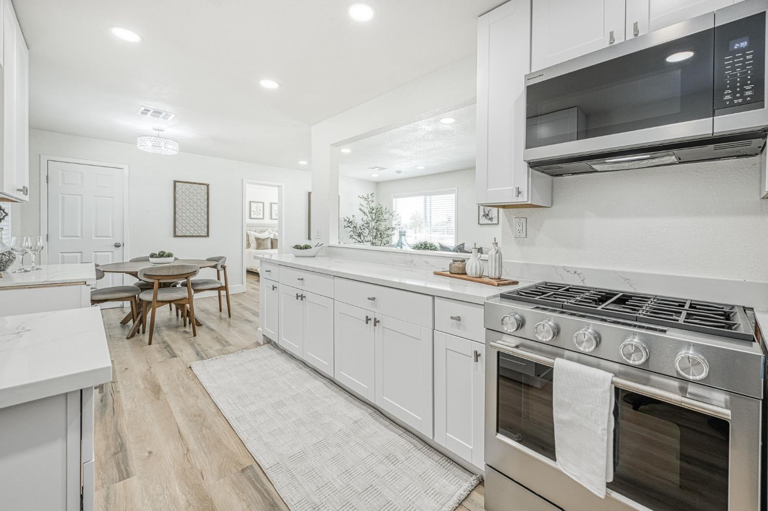 8754 E Ostler St, Selma, CA 93662