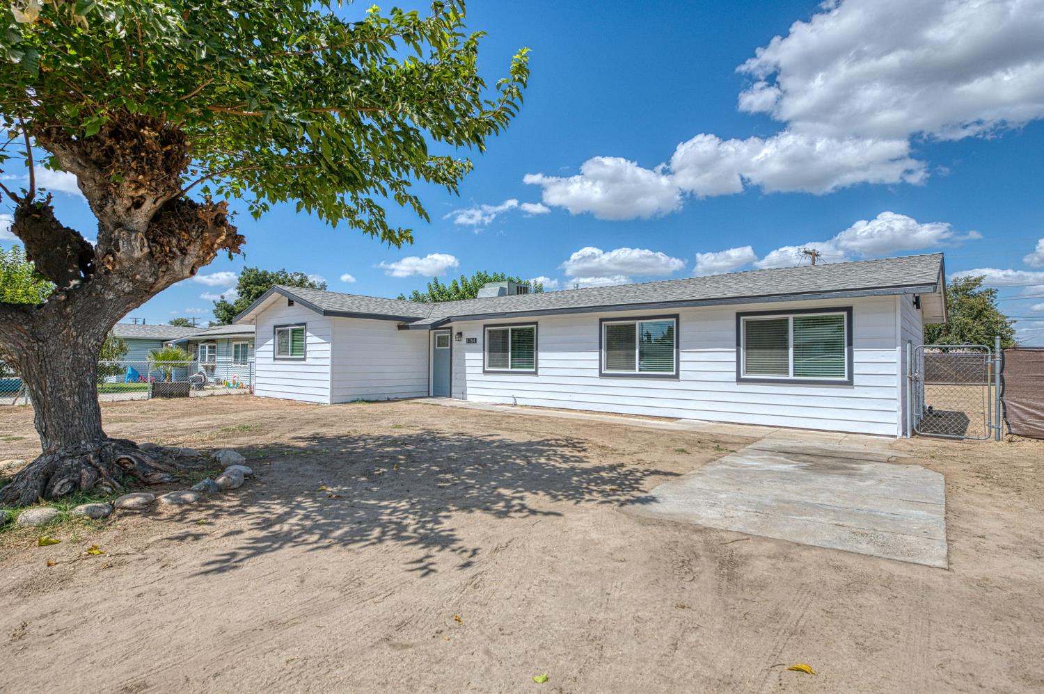 8754 E Ostler St, Selma, CA 93662