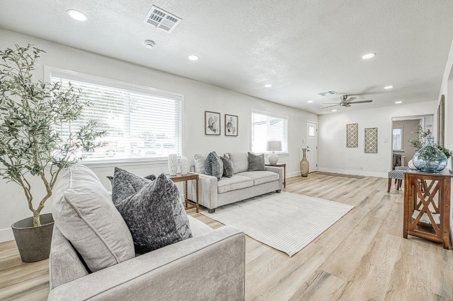8754 E Ostler St, Selma, CA 93662