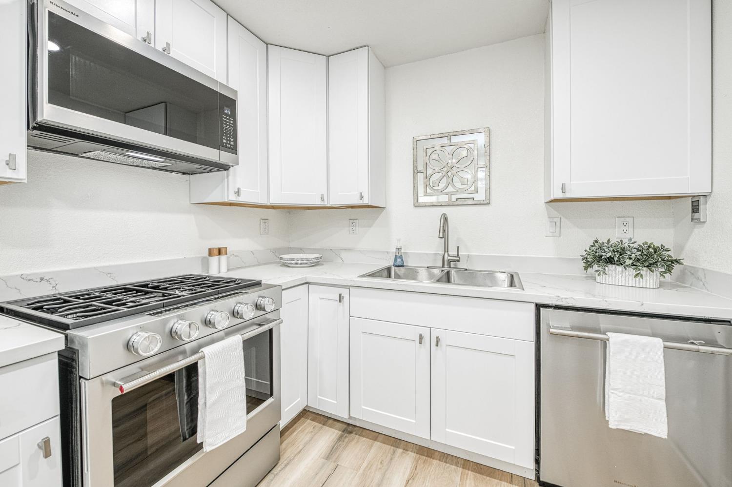 8754 E Ostler St, Selma, CA 93662