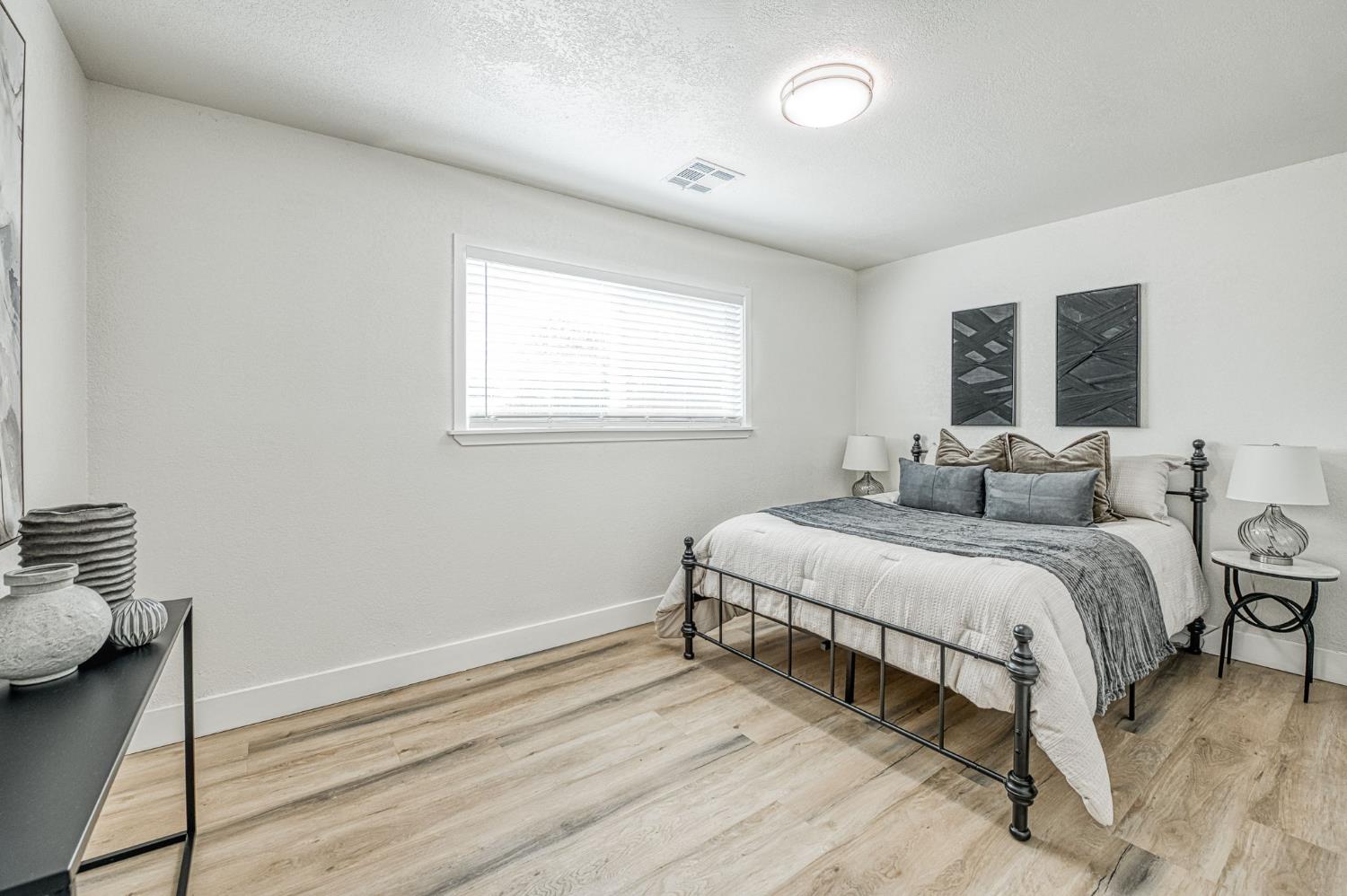 8754 E Ostler St, Selma, CA 93662