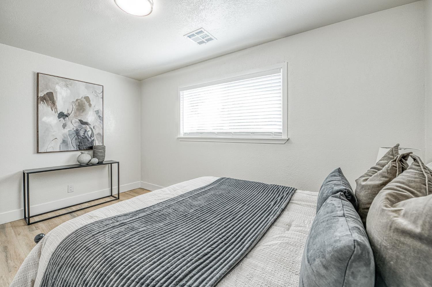 8754 E Ostler St, Selma, CA 93662