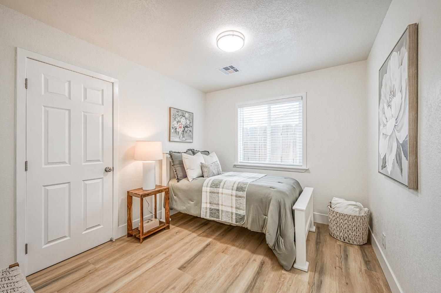 8754 E Ostler St, Selma, CA 93662