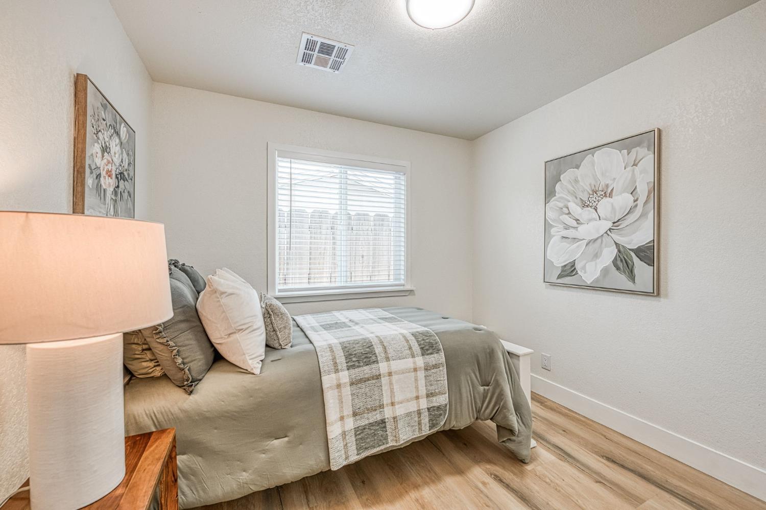8754 E Ostler St, Selma, CA 93662