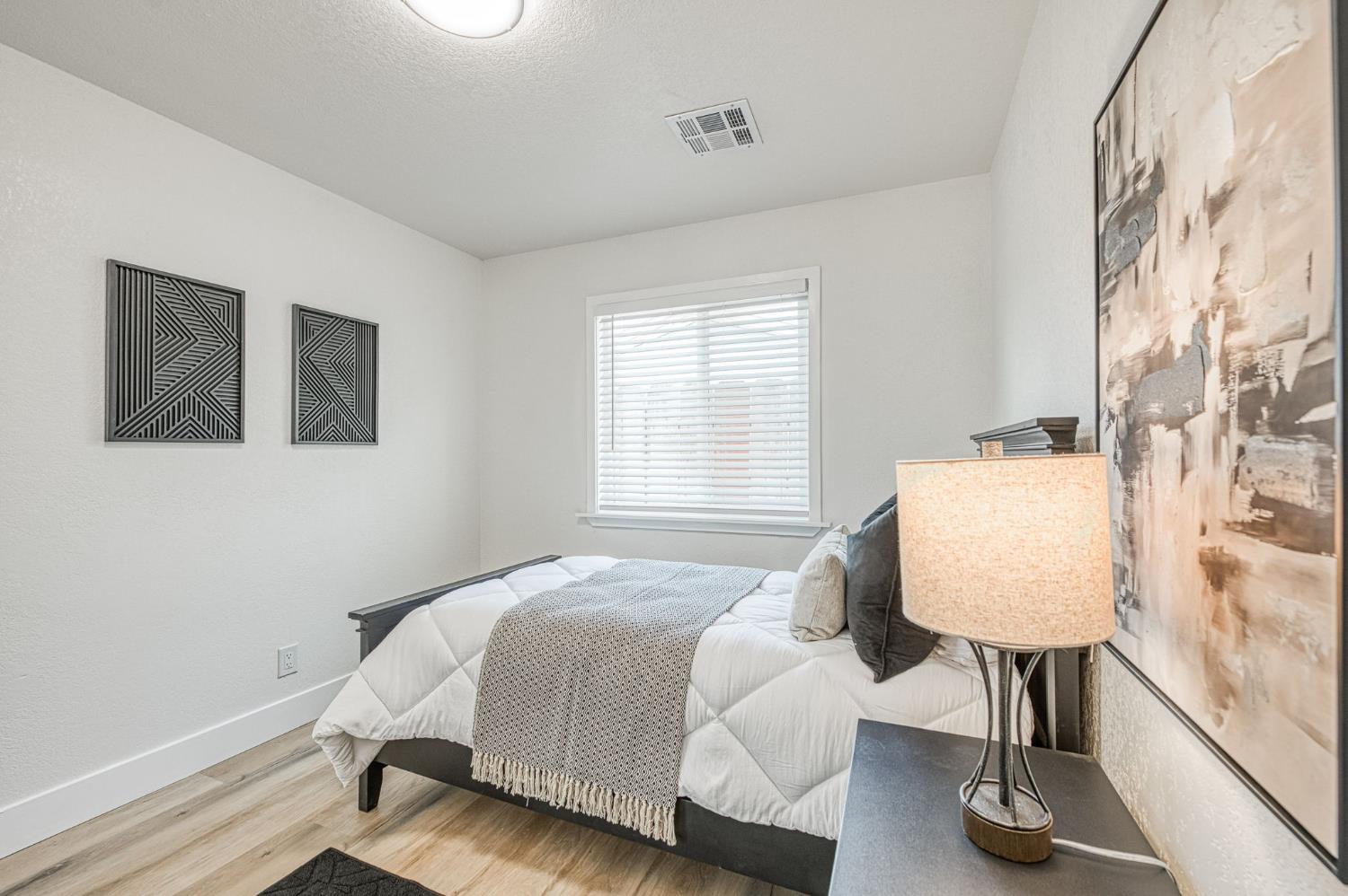 8754 E Ostler St, Selma, CA 93662