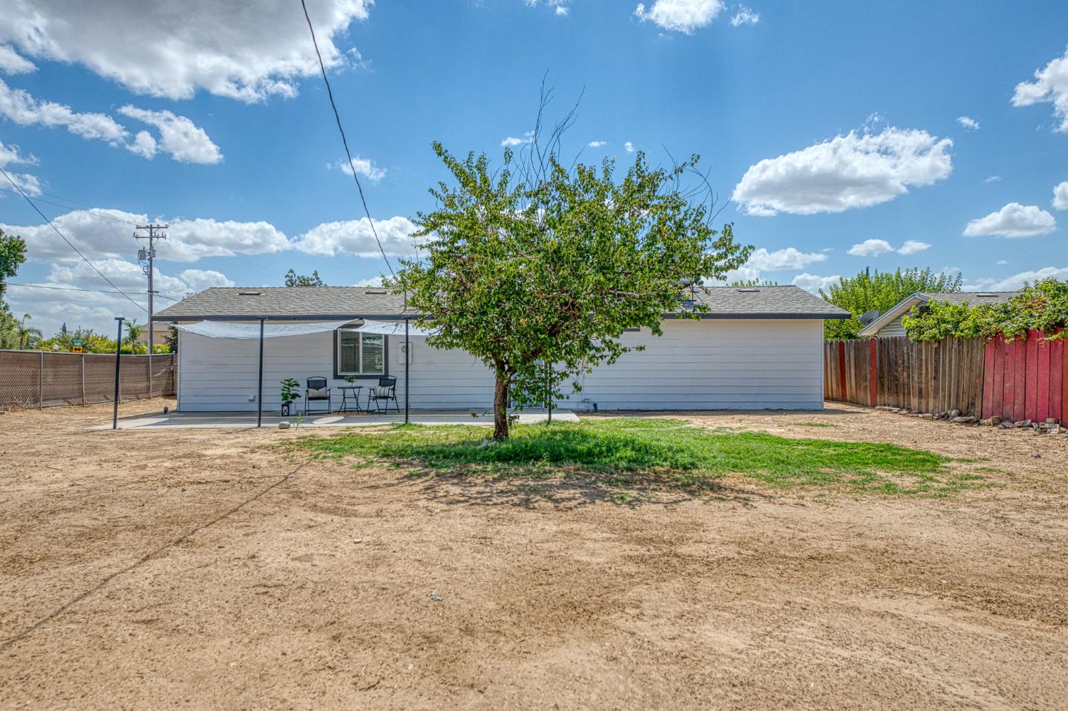 8754 E Ostler St, Selma, CA 93662