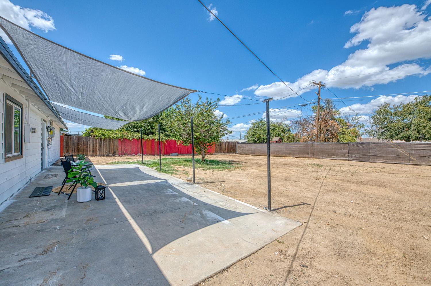8754 E Ostler St, Selma, CA 93662